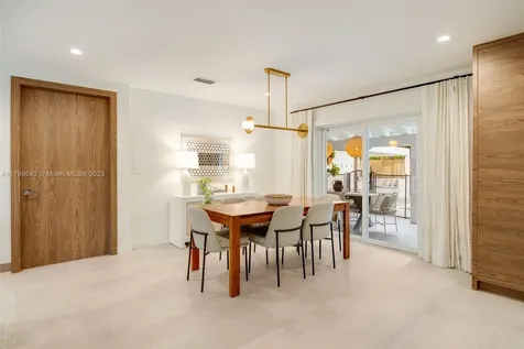 5721 SW 59th Avenue South Miami FL 33143