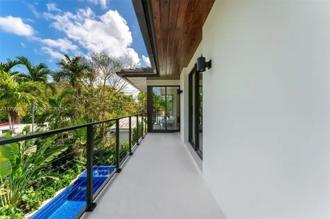 2323 SW 2nd Avenue Miami FL 33129