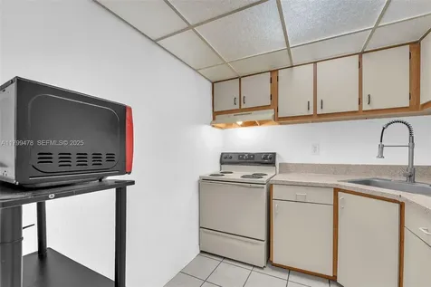 801 NW 47th Avenue Miami FL 33126