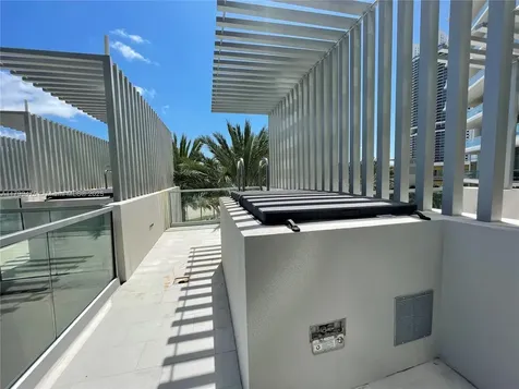 18501 Collins Avenue Sunny Isles Beach FL 33160
