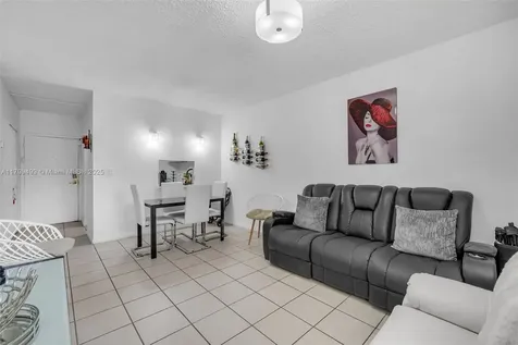 4550 NW 9th Street Miami FL 33126
