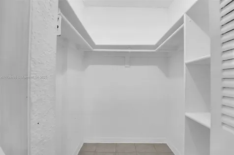 4550 NW 9th Street Miami FL 33126