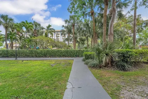 4550 NW 9th Street Miami FL 33126
