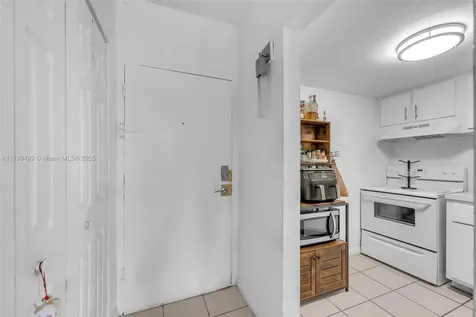 4550 NW 9th Street Miami FL 33126