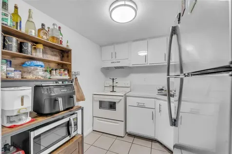 4550 NW 9th Street Miami FL 33126