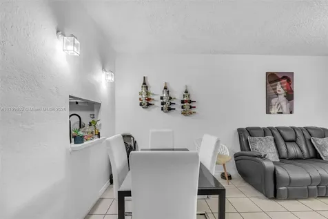4550 NW 9th Street Miami FL 33126