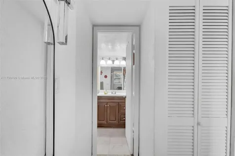 4550 NW 9th Street Miami FL 33126