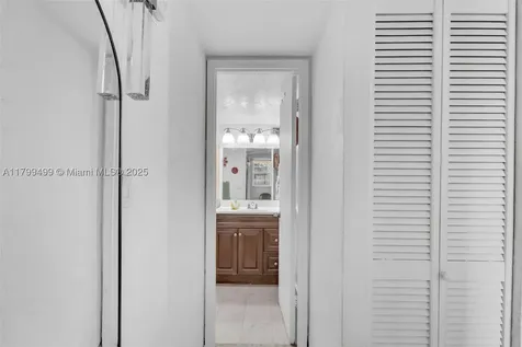 4550 NW 9th Street Miami FL 33126