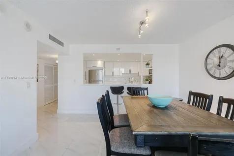 19370 Collins Avenue Sunny Isles Beach FL 33160