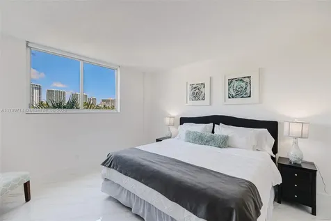 19370 Collins Avenue Sunny Isles Beach FL 33160