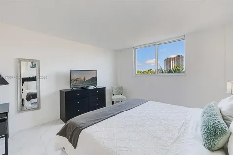 19370 Collins Avenue Sunny Isles Beach FL 33160