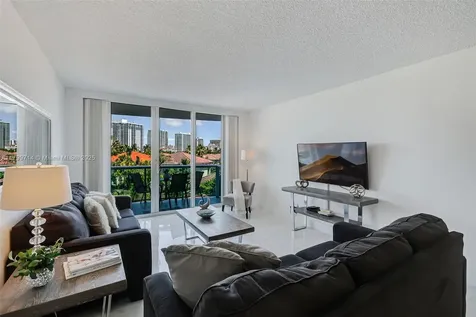 19370 Collins Avenue Sunny Isles Beach FL 33160