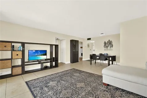 2750 NE 183rd Street Aventura FL 33160