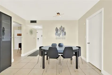 2750 NE 183rd Street Aventura FL 33160