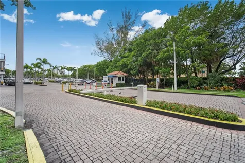 2750 NE 183rd Street Aventura FL 33160