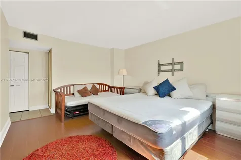 2750 NE 183rd Street Aventura FL 33160