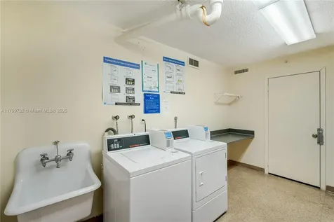 2750 NE 183rd Street Aventura FL 33160