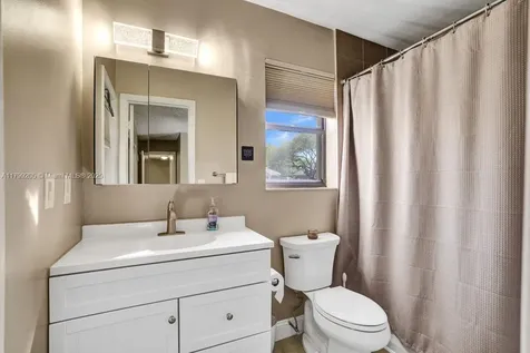 1930 W Oak Knoll Circle Davie FL 33324