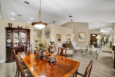 1930 W Oak Knoll Circle Davie FL 33324