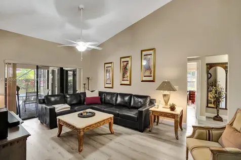 1930 W Oak Knoll Circle Davie FL 33324