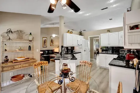 1930 W Oak Knoll Circle Davie FL 33324