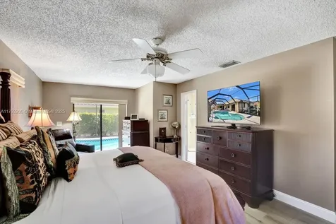1930 W Oak Knoll Circle Davie FL 33324