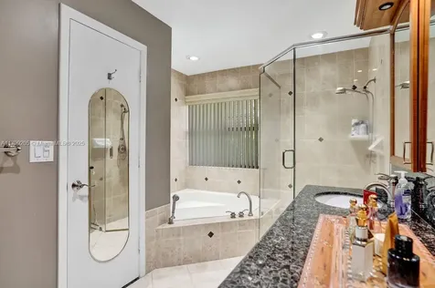 1930 W Oak Knoll Circle Davie FL 33324
