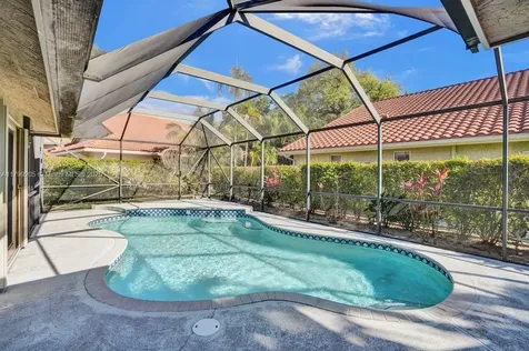 1930 W Oak Knoll Circle Davie FL 33324