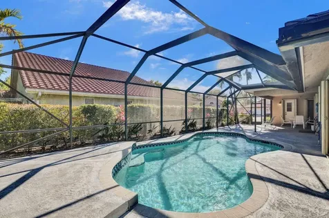 1930 W Oak Knoll Circle Davie FL 33324