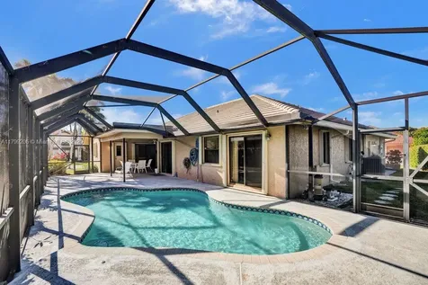 1930 W Oak Knoll Circle Davie FL 33324