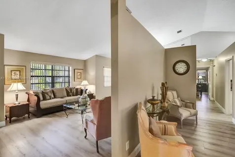 1930 W Oak Knoll Circle Davie FL 33324