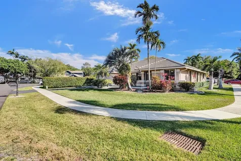 1930 W Oak Knoll Circle Davie FL 33324