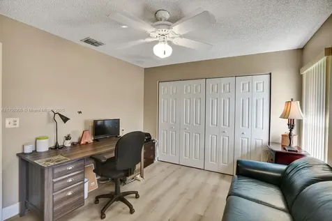 1930 W Oak Knoll Circle Davie FL 33324