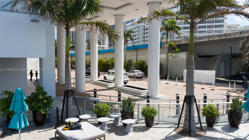 4010 S Ocean Drive Hollywood FL 33019