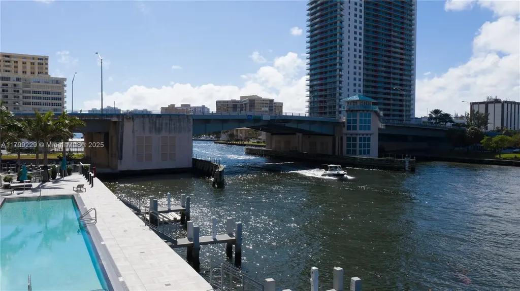4010 S Ocean Drive Hollywood FL 33019