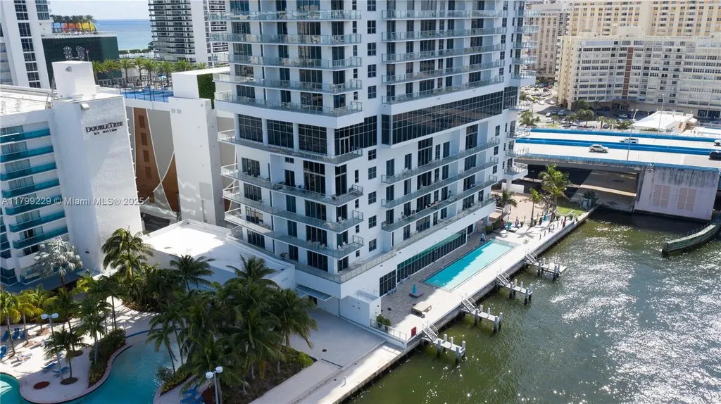 4010 S Ocean Drive Hollywood FL 33019
