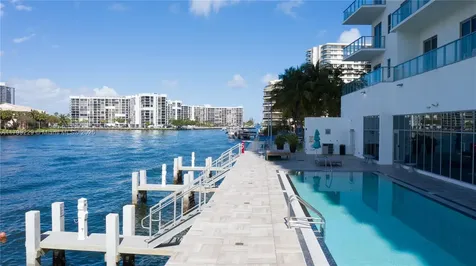4010 S Ocean Drive Hollywood FL 33019