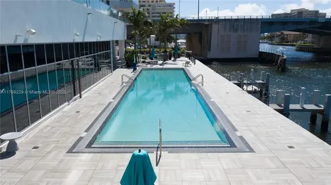4010 S Ocean Drive Hollywood FL 33019