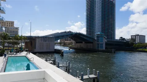 4010 S Ocean Drive Hollywood FL 33019