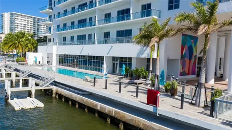 4010 S Ocean Drive Hollywood FL 33019