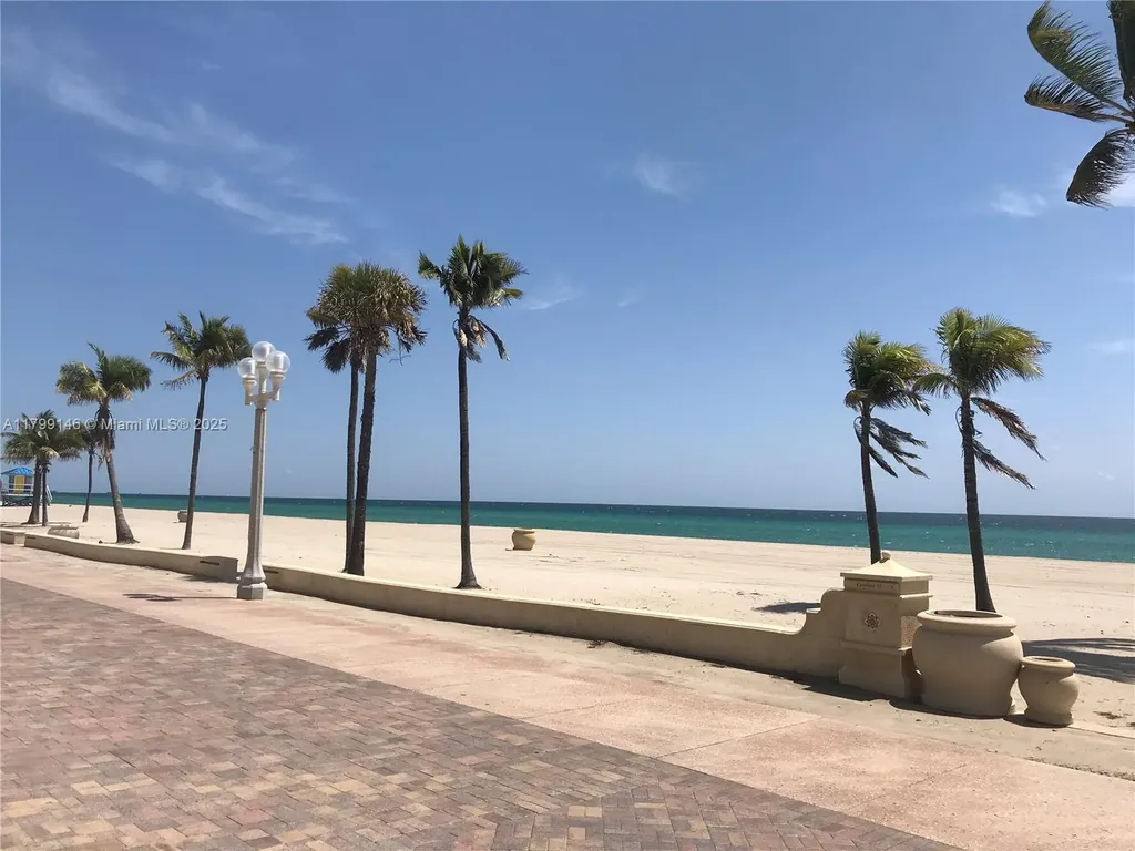 1700 Pierce Street Hollywood FL 33020