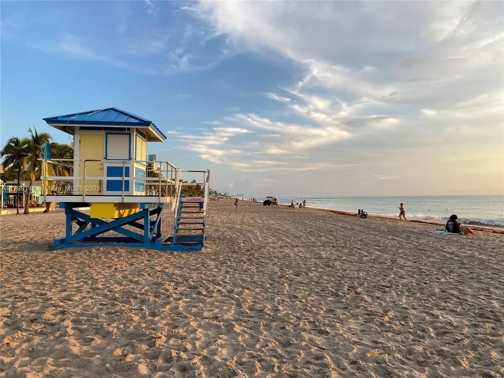 1700 Pierce Street Hollywood FL 33020