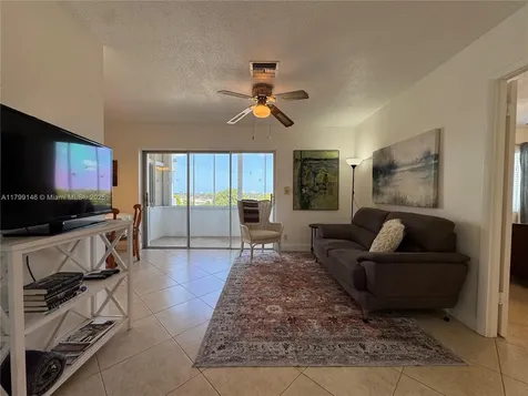 1700 Pierce Street Hollywood FL 33020