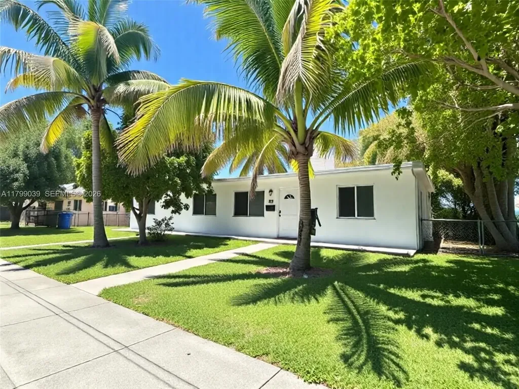 16204 NE 18th Court North Miami Beach FL 33162