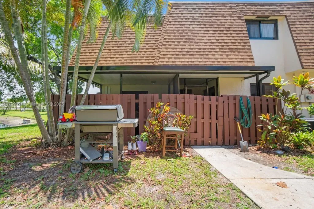 216 San Remo Boulevard North Lauderdale FL 33068