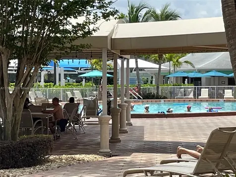 3087 Newport S Deerfield Beach FL 33442