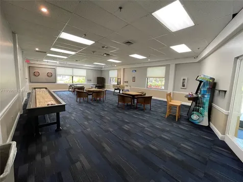 3087 Newport S Deerfield Beach FL 33442