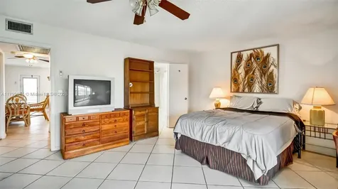 3087 Newport S Deerfield Beach FL 33442