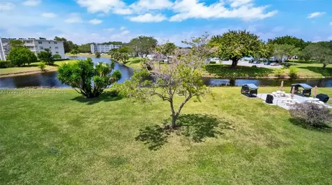 3087 Newport S Deerfield Beach FL 33442