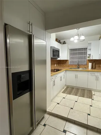 63 NW 51st Avenue Miami FL 33126